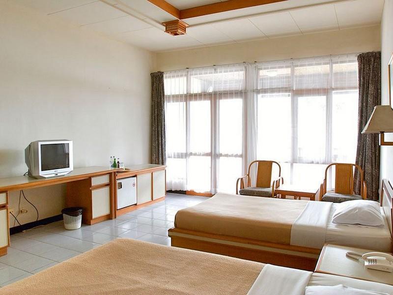 Pantai Indah Resort Hotel Barat Pangandaran Exterior photo